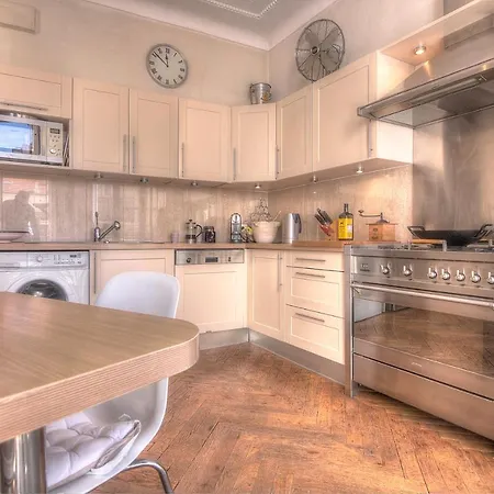 Livia Croisette 31 H Apartment
